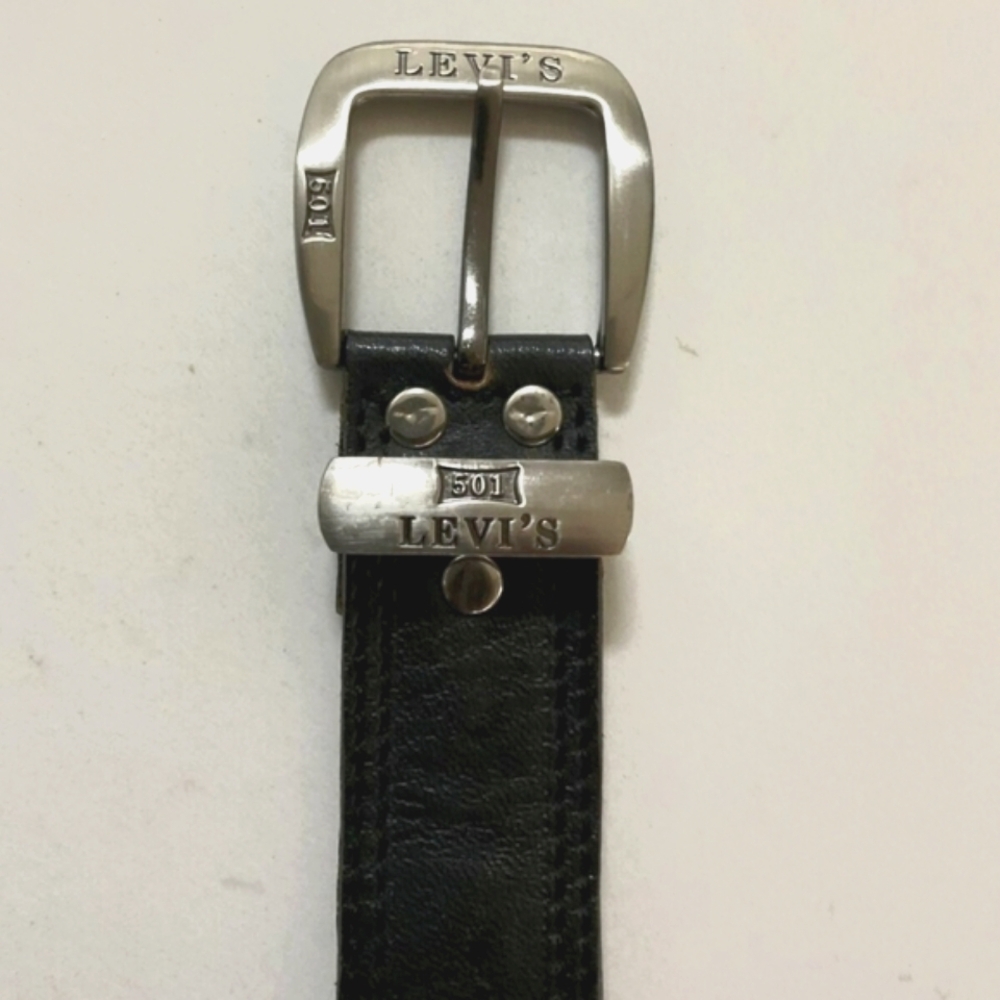 (M)🇮🇹Levi’s Women's Cicilia Made in Italy Belt